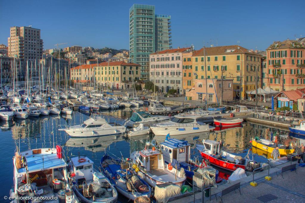 Club Nautico Savona Hotel Exterior photo