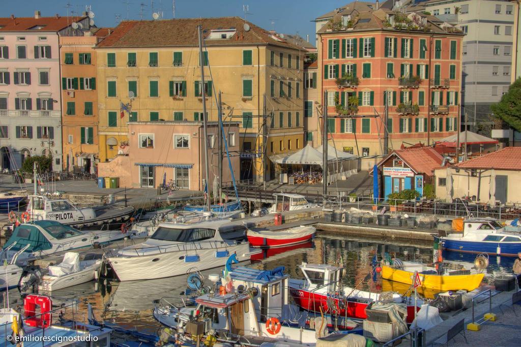 Club Nautico Savona Hotel Exterior photo