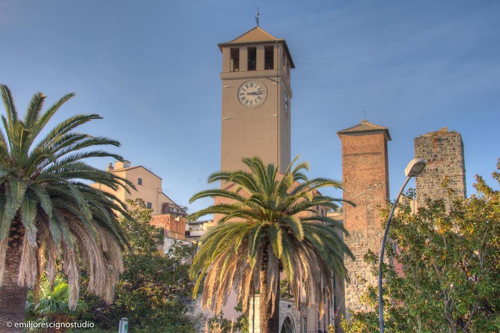 Club Nautico Savona Hotel Exterior photo