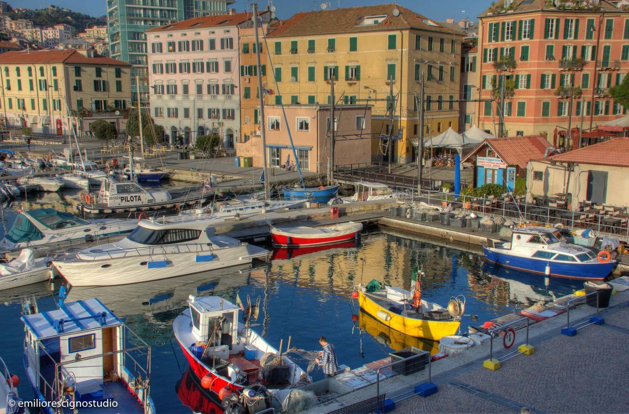 Club Nautico Savona Hotel Exterior photo