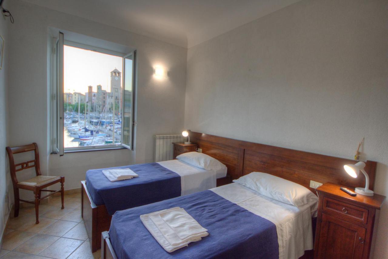 Club Nautico Savona Hotel Exterior photo